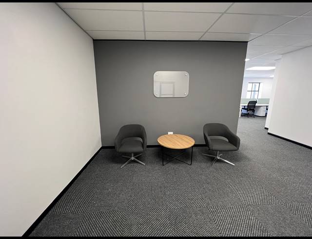 138M² OFFICE TO LET IN HYDE PARK